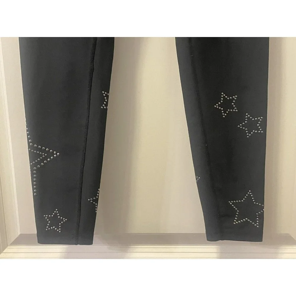 NEW SOUL by SOULCYCLE SOUL Black‎ Star Studded Leggings 7/8 Length  sz.XS